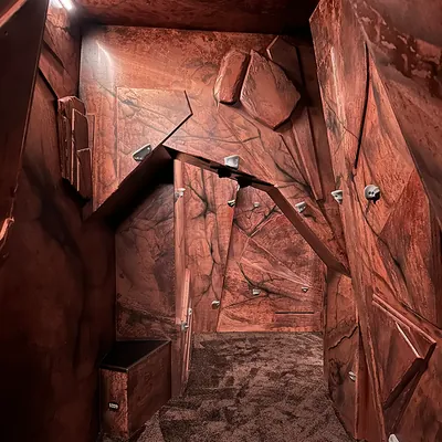La cellule Cliffhanger de Prison Island