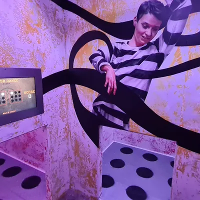 La cellule Flash Dance de Prison Island